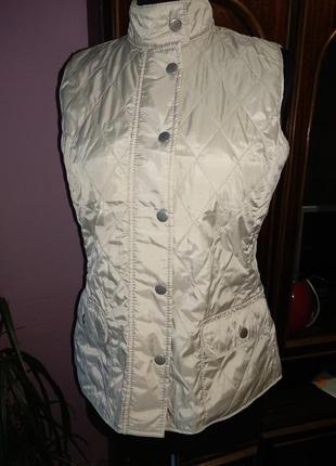 Женская безрукавка