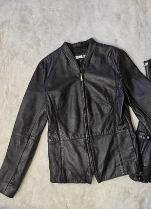 Черная натуральная кожаная куртка кожаный пиджак жакет на молнии с замком женская без воротника2 фото