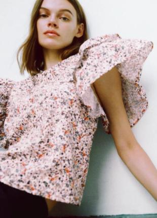 Футболка с обьемными рукавами zara