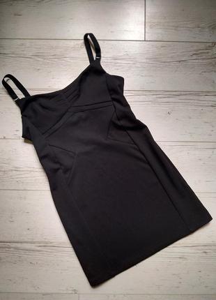 Маленьке чорне плаття по фігурі р. 42-44