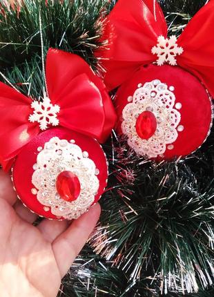 Новорічні іграшки