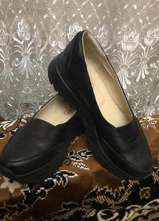 Жіночі туфлі кожані, 37 розмір