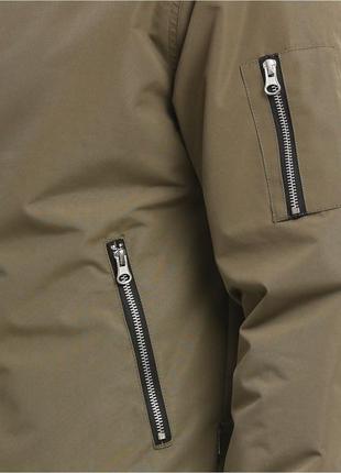 Куртка бомбер d-struct - astrid зеленого цвета хаки мужская (чоловіча)4 фото
