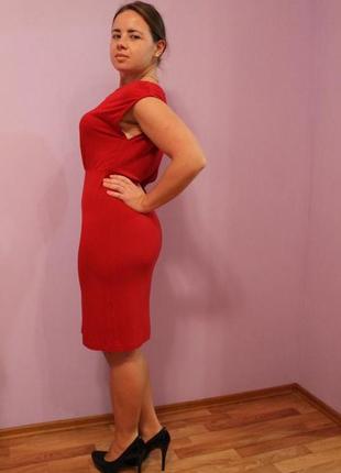 Темно красное платье с вырезом слезка на спине3 фото