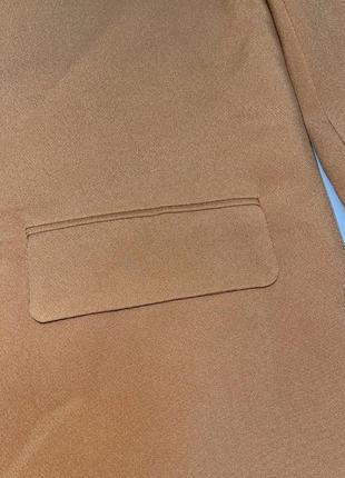 Піджак коричневого кольору, сток2 фото