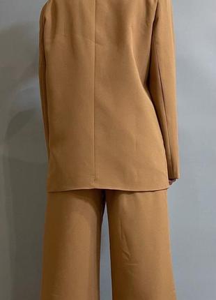 Піджак коричневого кольору, сток7 фото