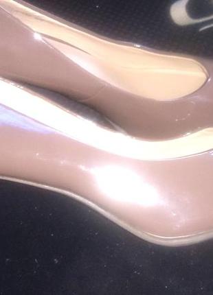 Лакові коричневі туфлі р40 graceland еко шкіра1 фото