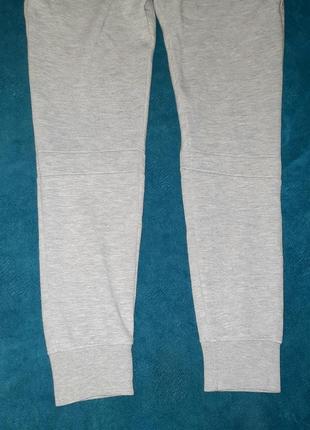 Стильные серые джоггеры штаны с большими карманами just rhyse. размер-s.6 фото