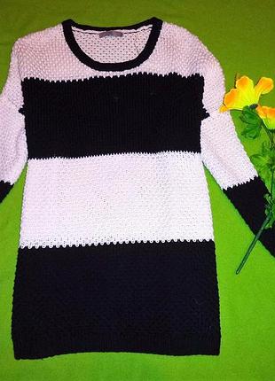 Джемпер в черно белую полоску  оверсайз.