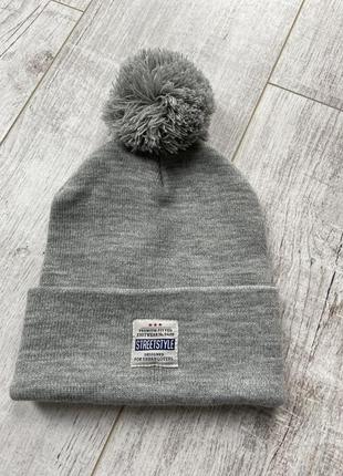 Шапка жіноча або чоловіча