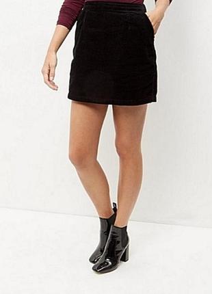 Чёрная вельветовая мини юбка с карманами new look