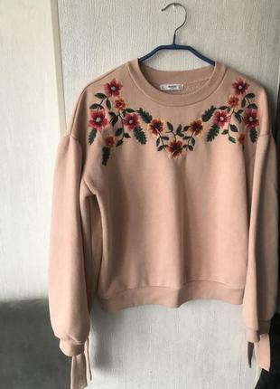 Світшот з вишивкою