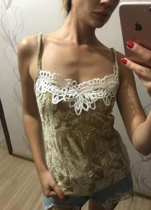 Майка бархат с кружевом золотая