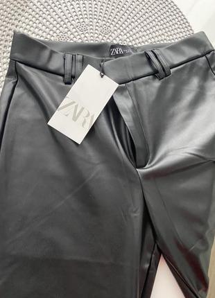 Шкіряні штани zara