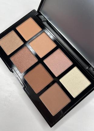 Палетка нейтральних тіней phase zero the necessities eyeshadow palette3 фото