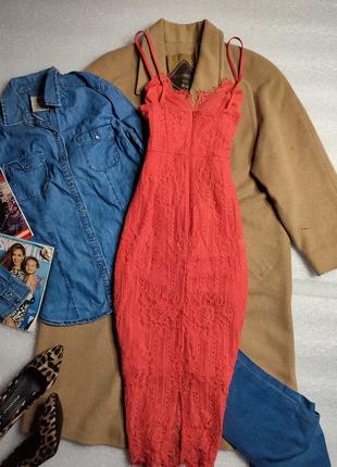 New look платье коралловое розовое по фигуре карандаш футляр миди гипюр кружево на бретельках4 фото