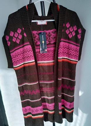 Безрукавка з капюшоном та поясом  cache cache