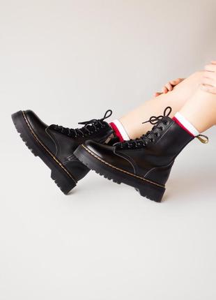 Жіночі кросівки dr. martens jadon black no logo 4

знижка sale / smb5 фото