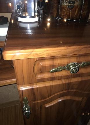 Туалетний столик