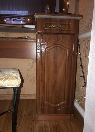 Туалетний столик