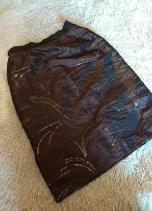 Юбка цветка темной меди