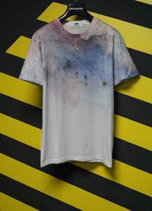 Футболка с космическим принтом