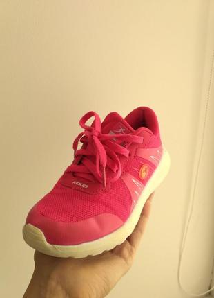 Дитячі рожеві кросівки2 фото