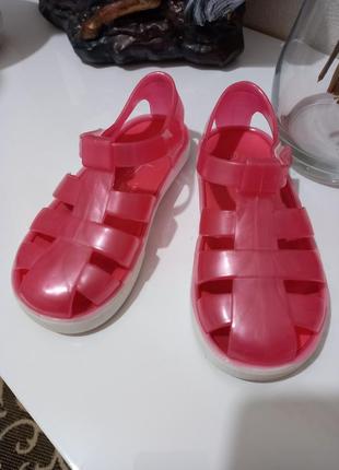 Фірмові дитячі сандалі, аквашузи bluefin3 фото