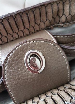 Стильная брендовая женская деловая сумка с контрастной строчкой под питона6 фото