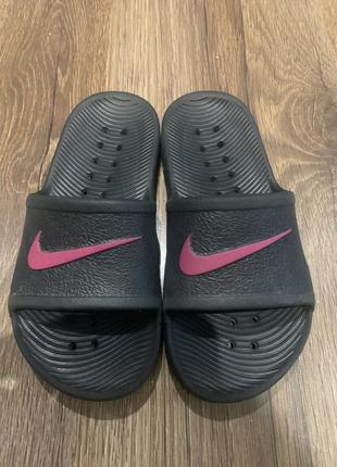 Шлёпки шлёпанцы