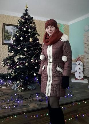 Пальто зимнее и хомут.