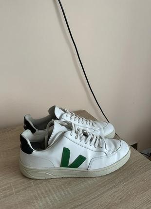 Кросівки veja