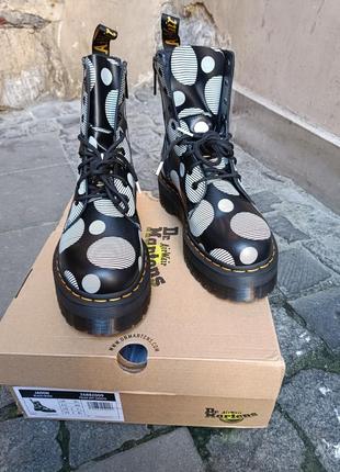 Ботинки на платформе dr. martens

черевики 26882009 jadon zip black polka dot smooth7 фото