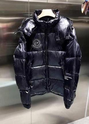 Пуховик moncler wow world із принтом на спині