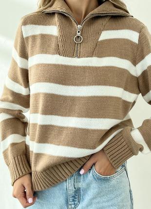 Дуже стильний светр зі смужками2 фото