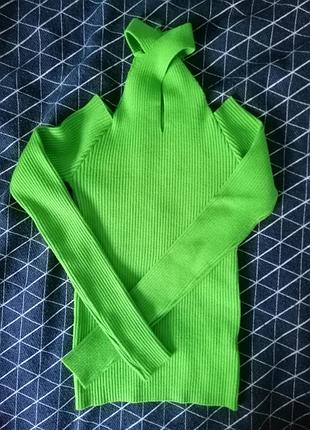 Кофта з вирізами