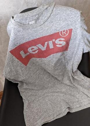 Футболка levi's, оригінал.