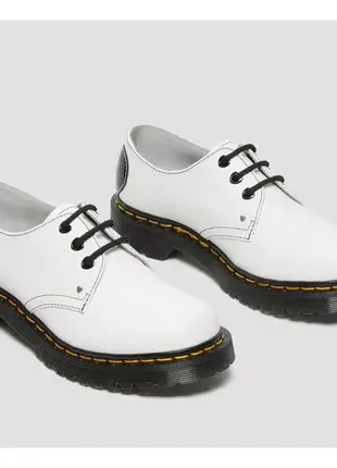 Жіночі черевики dr. martens 1461 hearts білий чорний шкіра туфлі броги мартенси2 фото