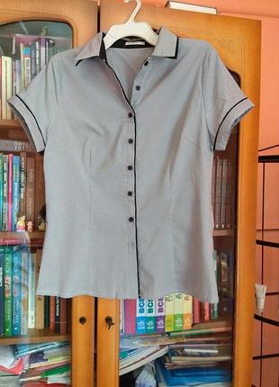 Легка літня сорочка