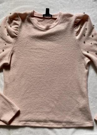 Свитер с бусинами бежевый мягкий рукава фонарики