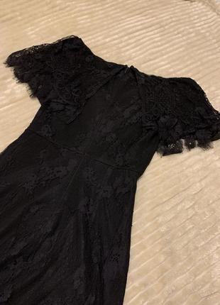 Мереживна чорна сукня довжини міді7 фото