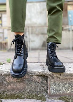 Женские ботинки кожаные на флисе черные платформа4 фото