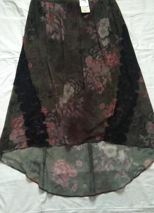 Спідниця з асиметричним низом