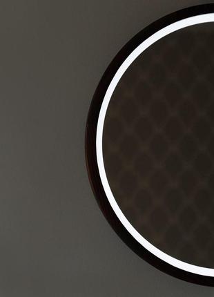 Дзеркало дерев'яне кругле з led-підсвіткою та сенсором luxury wood perfection slim 50х50 см ясен коньячний4 фото