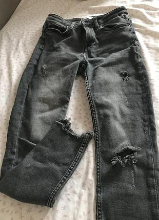 Джинси скіні