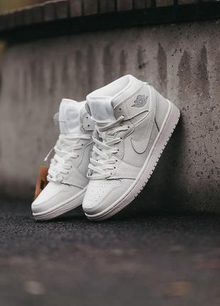 Кросівки жіночі шкіряні білі найк