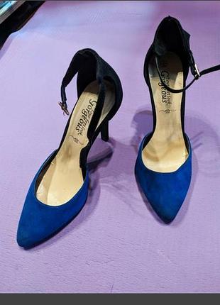 Туфлі -босоніжки 38 розміру