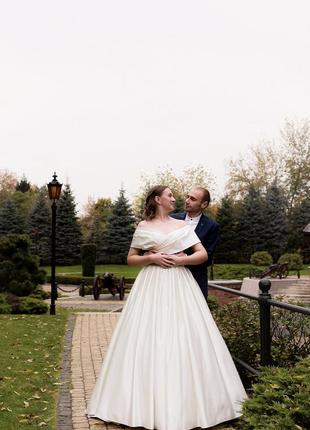 Весільна сукня