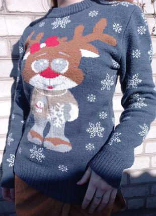 Свите с новогодним принтом, свитер с оленем1 фото