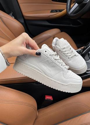 Женские кроссовки bordado adidas forum